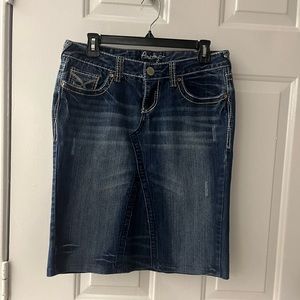 Amethyst Jeans Skirt Womens Size 9 Distressed Embellished Stretch Denim